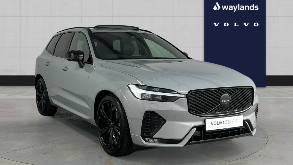 Volvo XC60 2.0 B5p Ultra Black Edition Awd Geartronic Grey