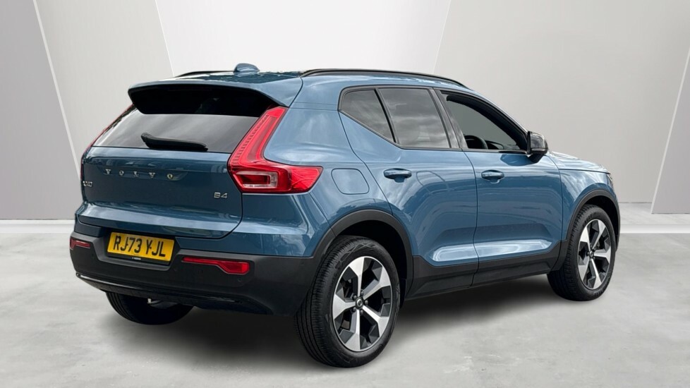 Volvo XC40 Ultimate, B4 Mild Hybrid, Dark RJ73YJL Blue #4