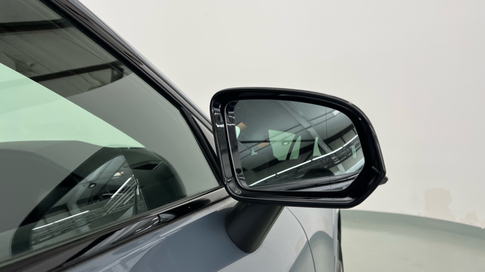 Volvo V60 R-design, B4 Mild Hybrid Black #32