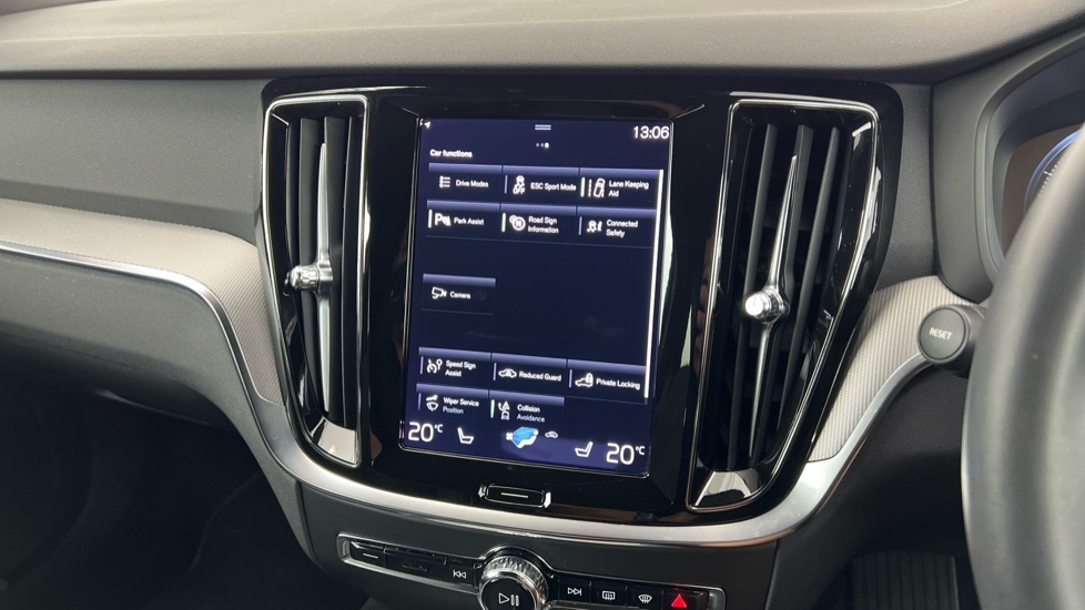 Volvo V60 R-design, B4 Mild Hybrid Black #17
