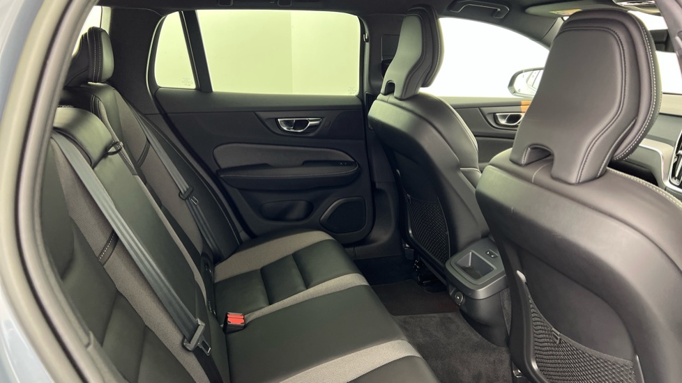 Volvo V60 R-design, B4 Mild Hybrid Grey #6