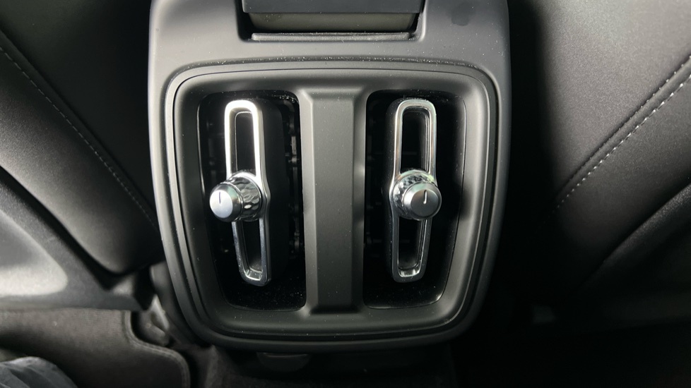 Volvo  Plus Single Motor Extended Range White #20
