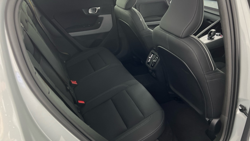 Volvo  Plus Single Motor Extended Range White #19
