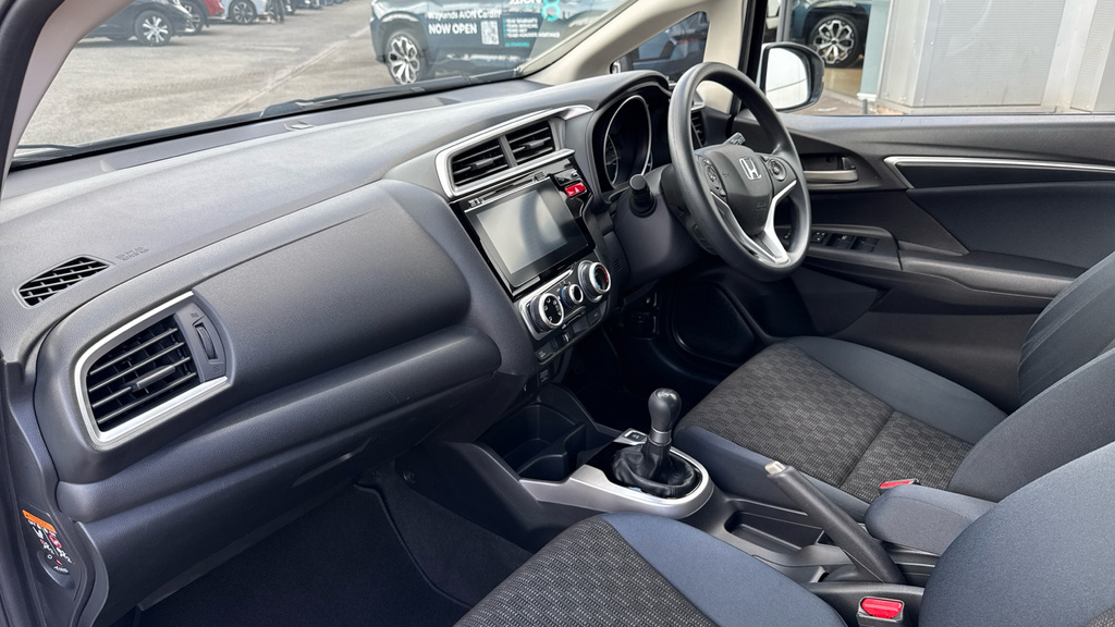 Honda Jazz Honda Jazz Se 1.3 I-vtec White #2