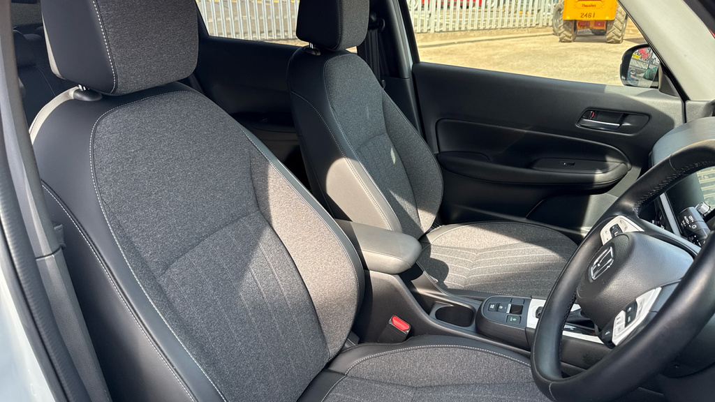 Honda Jazz 1.5 I-mmd Hybrid Elegance Ecvt Hatchback Red #33
