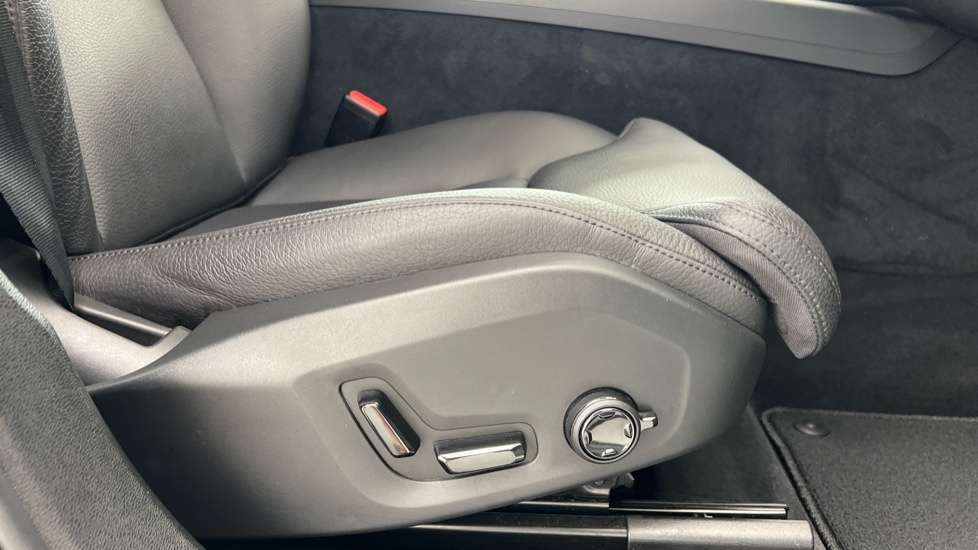 Volvo XC60 Plus, B5 Awd Mild Hybrid, Dark Grey #30