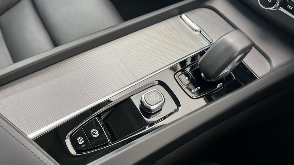 Volvo XC60 Plus, B5 Awd Mild Hybrid, Dark Grey #25