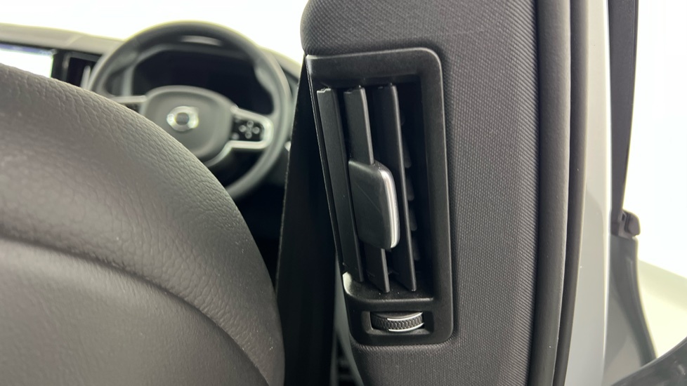 Volvo XC60 Plus, B5 Awd Mild Hybrid, Dark Grey #38