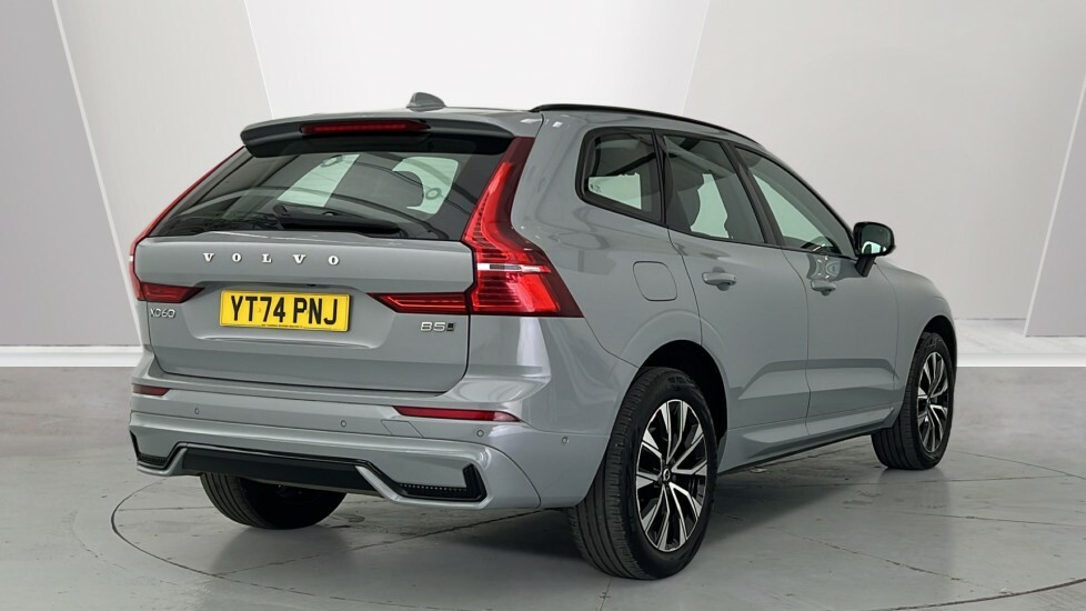 Volvo XC60 2.0 B5p Plus Dark Awd Geartronic Grey #2