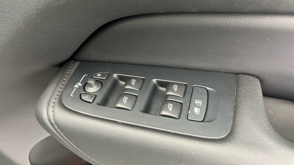 Volvo XC60 Plus, B5 Awd Mild Hybrid, Dark Grey #24