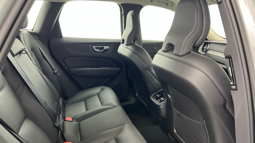 Volvo XC60 2.0 B5p Plus Dark Awd Geartronic Grey #6