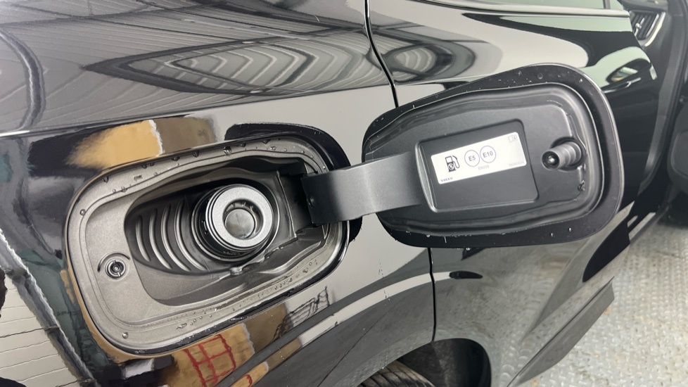 Volvo XC60 Plus, B5 Awd Mild Hybrid, Dark  #14