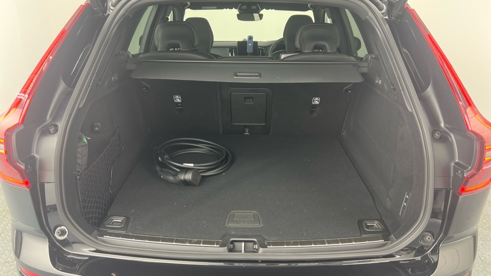 Volvo XC60 Plus, B5 Awd Mild Hybrid, Dark  #13