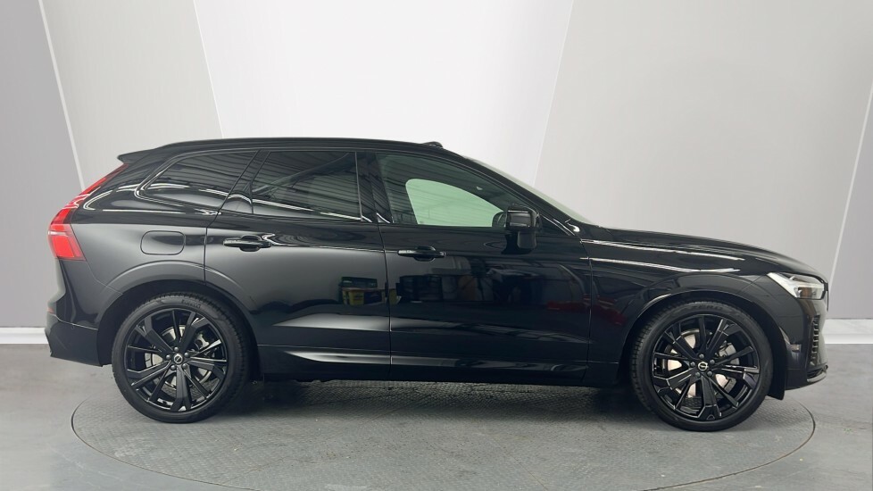 Volvo XC60 T8 Black Edition Ultra, Awd Plug-in Hybrid, Electr Black #3