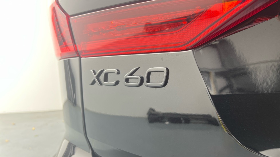 Volvo XC60 Plus, B5 Awd Mild Hybrid, Dark  #36