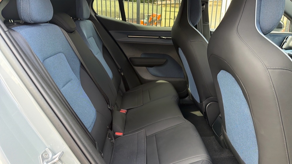 Volvo EX30 Plus, Single Motor Extended Range, Grey #6