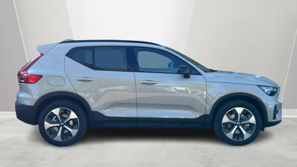 Volvo XC40 2.0 B3p Plus Dark #3