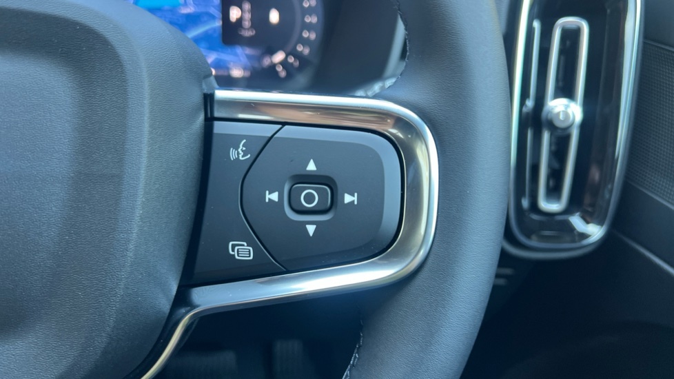 Volvo XC40 Volvo Xc40 Estate 2.0 B3p Ultra Dark Silver #21