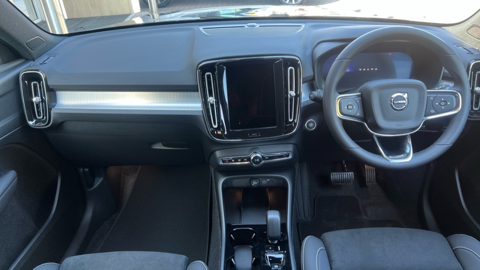 Volvo XC40 2.0 B3p Plus Dark #5