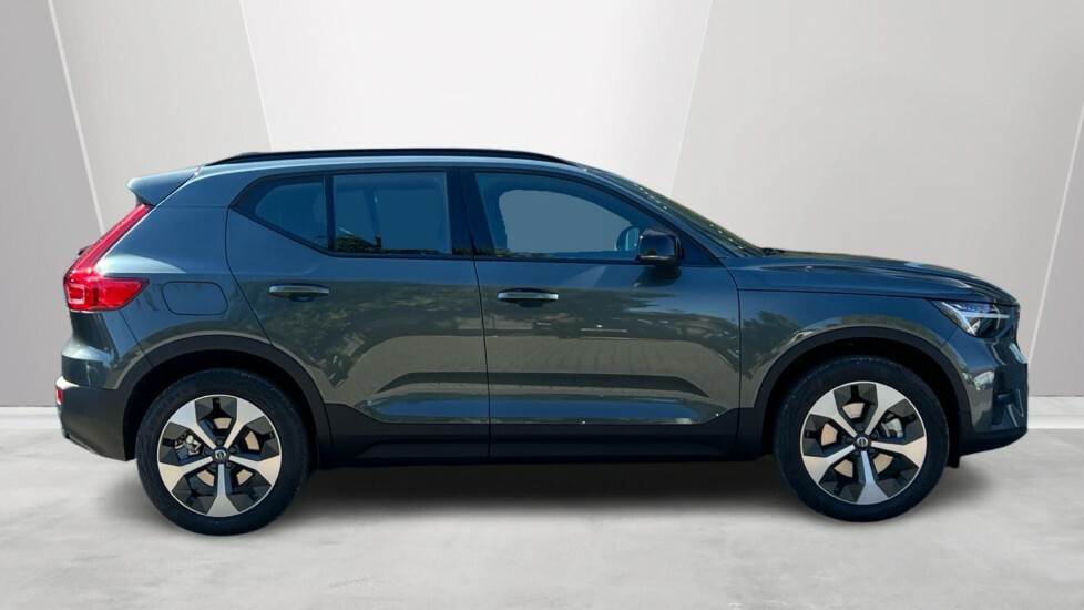 Volvo XC40 2.0 B3p Plus Dark #3