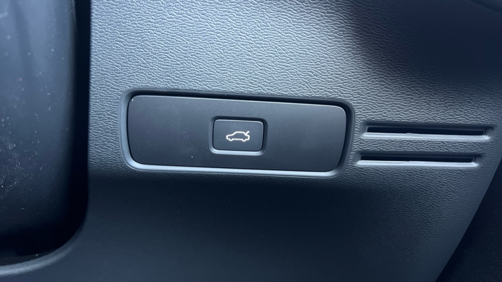Volvo XC40 Volvo Xc40 Estate 2.0 B3p Ultra Dark Silver #40