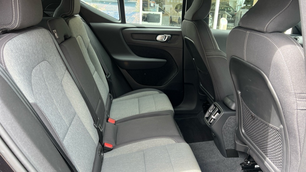 Volvo XC40 2.0 B3p Plus Dark Black #6