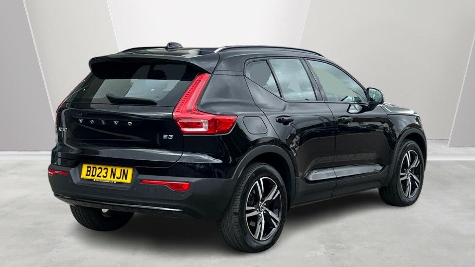 Volvo XC40 2.0 B3p Plus Dark Black #2