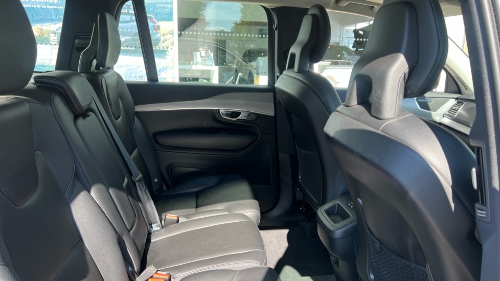 Volvo XC90 2.0 B5p 250 Momentum Awd Gtron Black #6