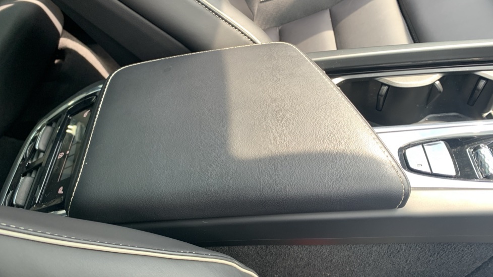 Volvo XC60 Petrol 5dr 202209220005167 #50