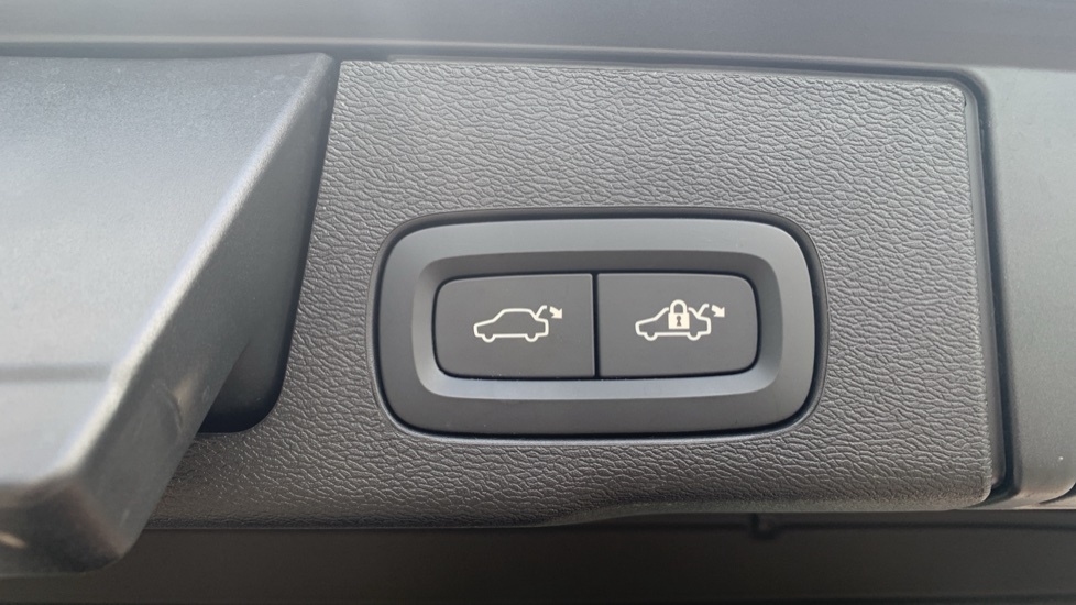 Volvo XC60 Petrol 5dr 202209220005167 #28