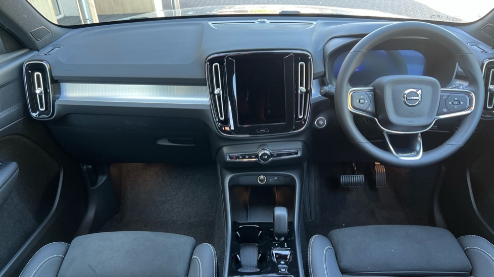 Volvo XC40 2.0 B3p Plus Dark Blue #5