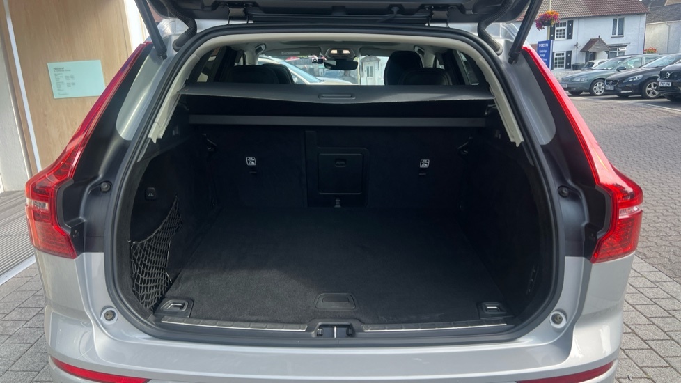 Volvo XC60 Volvo Estate 2.0 B4d Plus Dark Awd Gear Grey #13