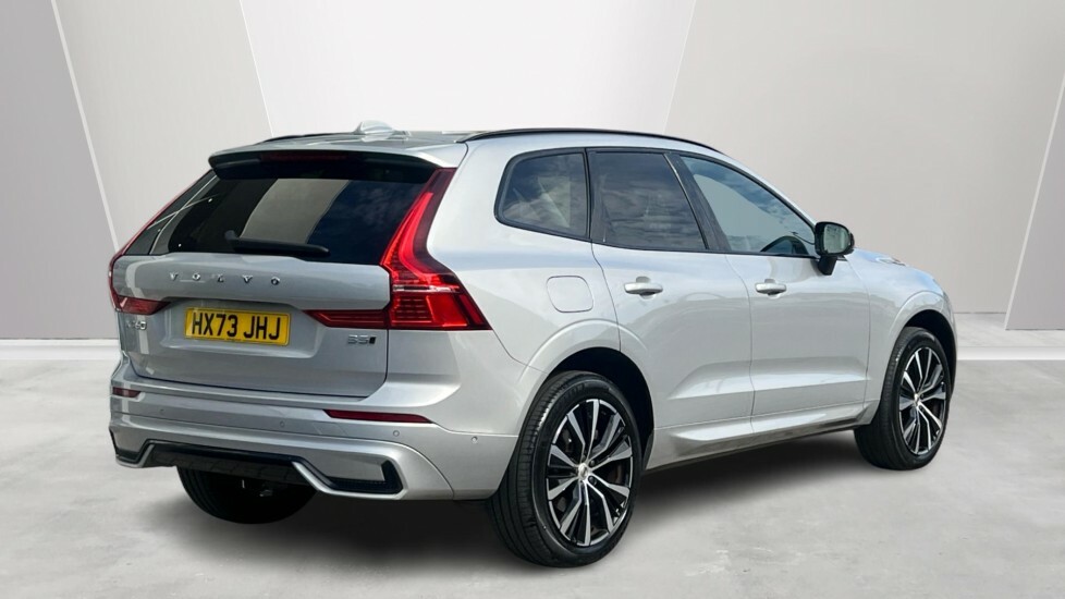 Volvo XC60 2.0 B5p Ultimate Dark Awd Geartronic Silver #2