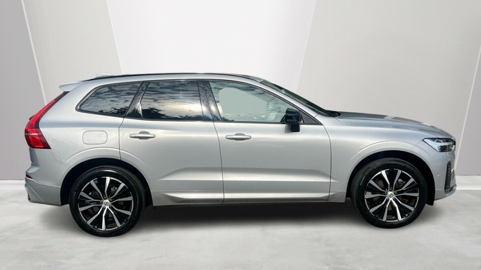 Volvo XC60 2.0 B5p Ultimate Dark Awd Geartronic Silver #3