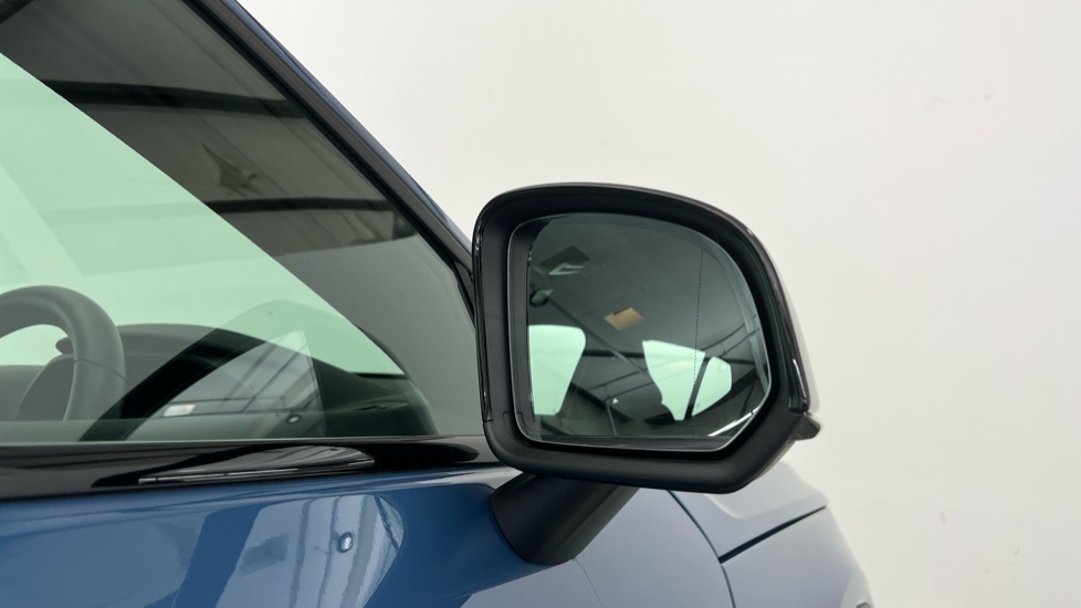 Volvo XC40 Recharge Plus, T4 Plug-in Hybrid, Black #31