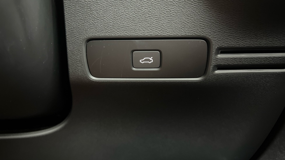 Volvo XC40 Recharge Plus, T4 Plug-in Hybrid, Black #52