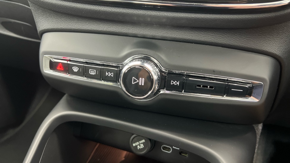 Volvo XC40 Recharge Plus, T4 Plug-in Hybrid, Black #49