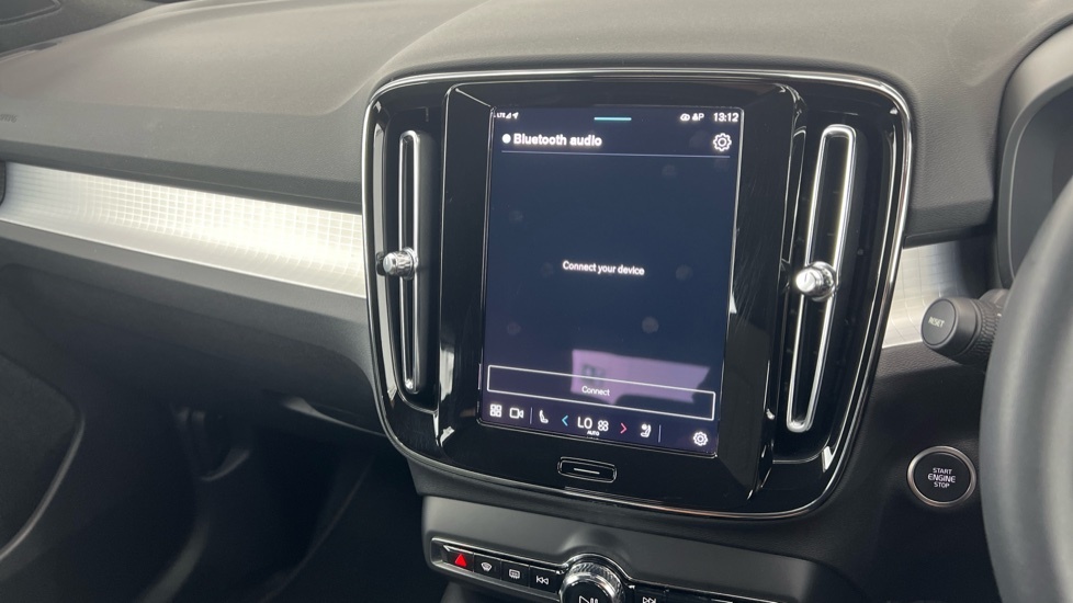 Volvo XC40 Recharge Plus, T4 Plug-in Hybrid, Black #40