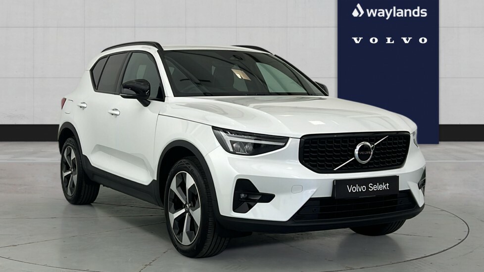 Volvo XC40 2.0 B4p Plus Dark White