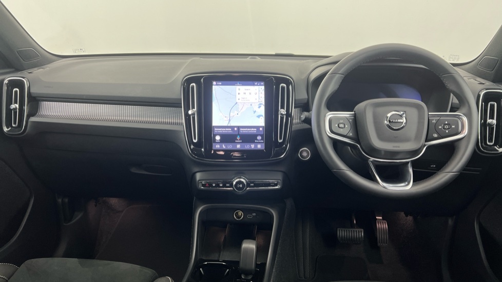 Volvo XC40 2.0 B4p Plus Dark White #5