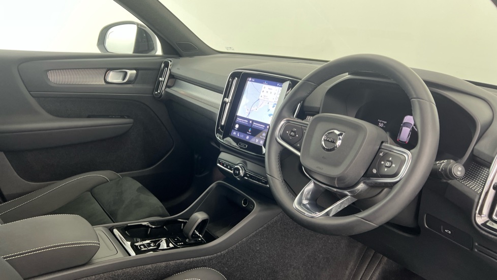 Volvo XC40 2.0 B4p Plus Dark White #4