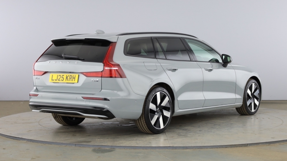 Volvo V60 Ultra, T8 Awd Plug-in Hybrid, Dar Grey #3