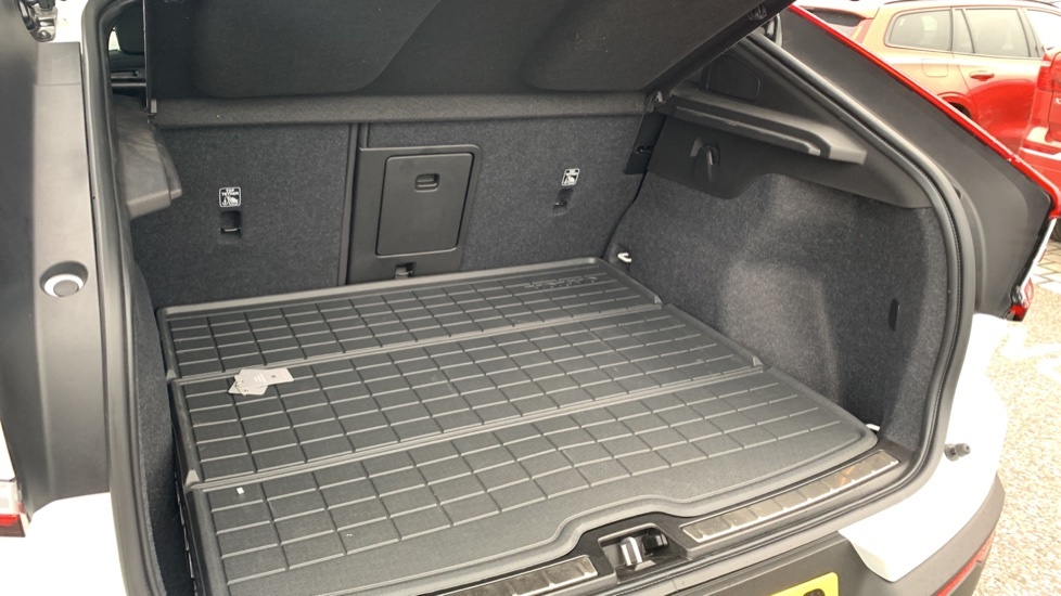 Volvo C40 Volvo Estate 300Kw Recharge Twin Plus 78Kwh Aw Silver #22