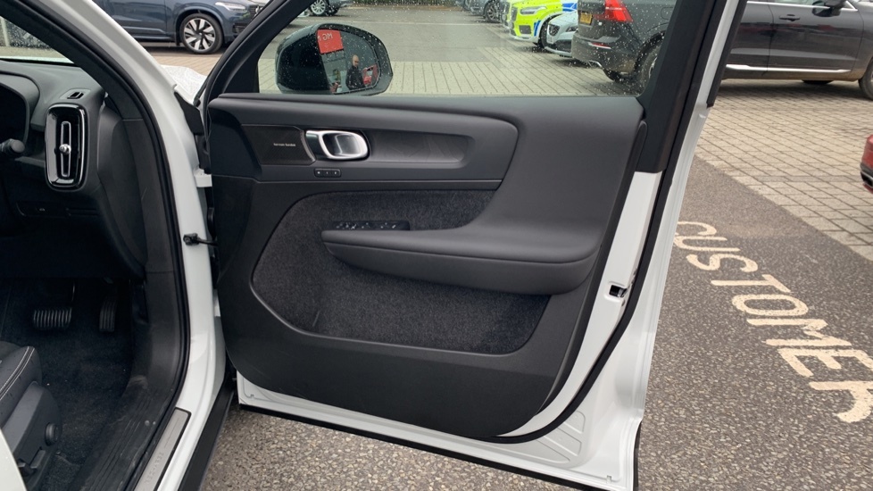 Volvo C40 Volvo Estate 300Kw Recharge Twin Plus 78Kwh Aw Silver #30