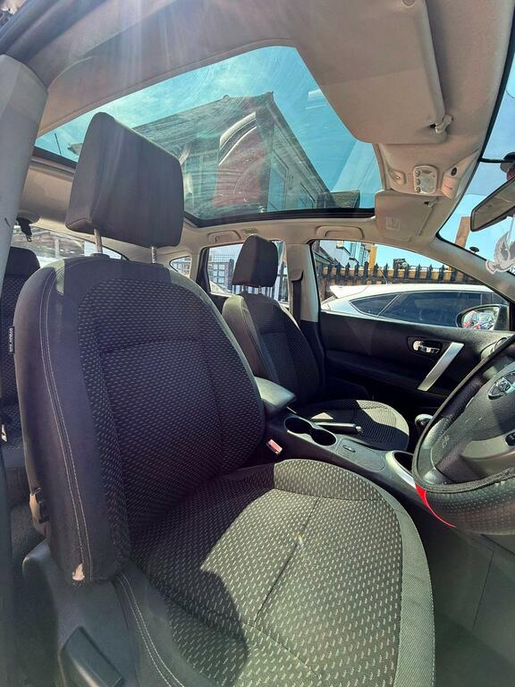 Nissan Qashqai Visia Beige #26