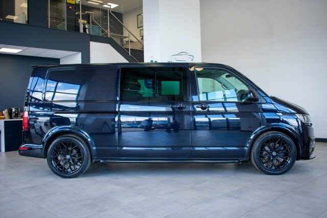 Volkswagen Transporter 2.0 Tdi T32 Highline Kombi Double Cab M Black #4