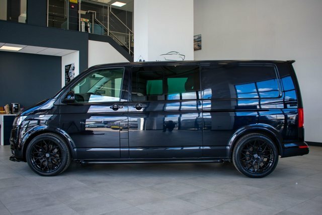 Volkswagen Transporter 2.0 Tdi T32 Highline Kombi Double Cab M Black #2