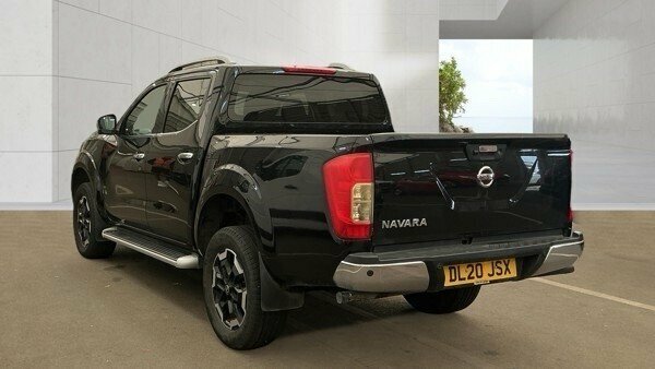 Nissan Navara 2.3 Dci Tekna Pickup Double Cab 4W Black #3