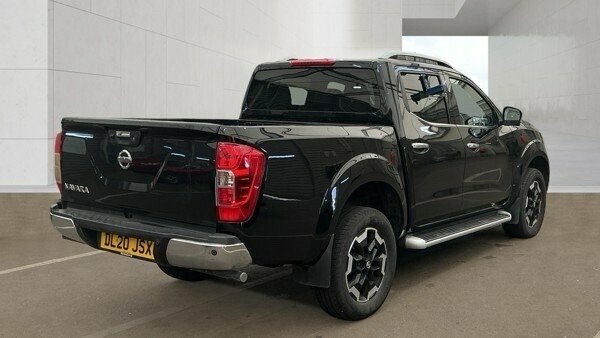 Nissan Navara 2.3 Dci Tekna Pickup Double Cab 4W Black #4