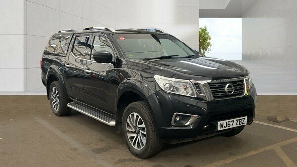Nissan Navara 2.3 Dci Tekna Pickup Double Cab 4W Black